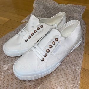 SUPERGA WHITE CANVAS SNEAKER w ROSE GOLD HARDWARE